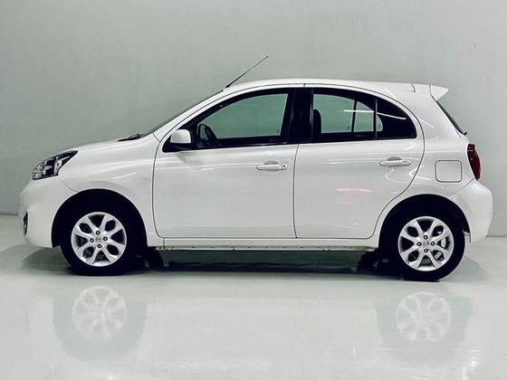 NISSAN MARCH 1.6 SV 16V FLEX 4P MANUAL